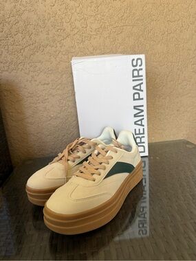 Dream Pairs Beige and Green Platform Sneakers